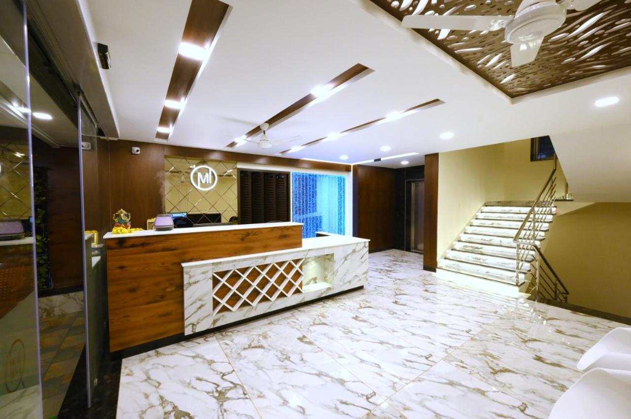 Meenakshi Inn Удупи Екстериор снимка